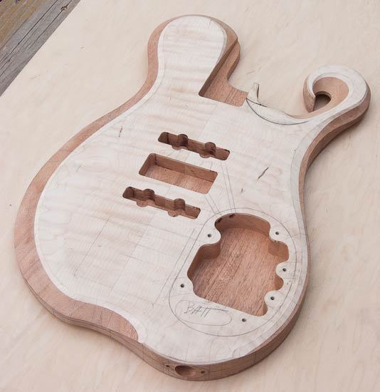 Custom bass body with three pickup routes