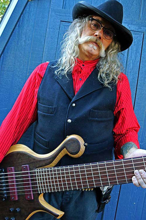 Dave Meidinger (Some Guy On Bass) and his 7-string Xylem bass
